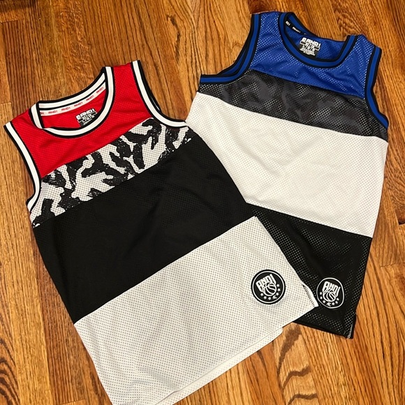Mesh basketball jerseys size 9/10 - Picture 1 of 4